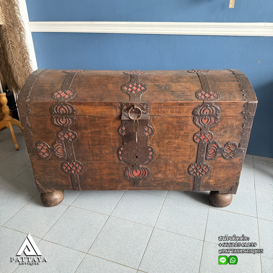 18th Century Dutch Oak Chest
