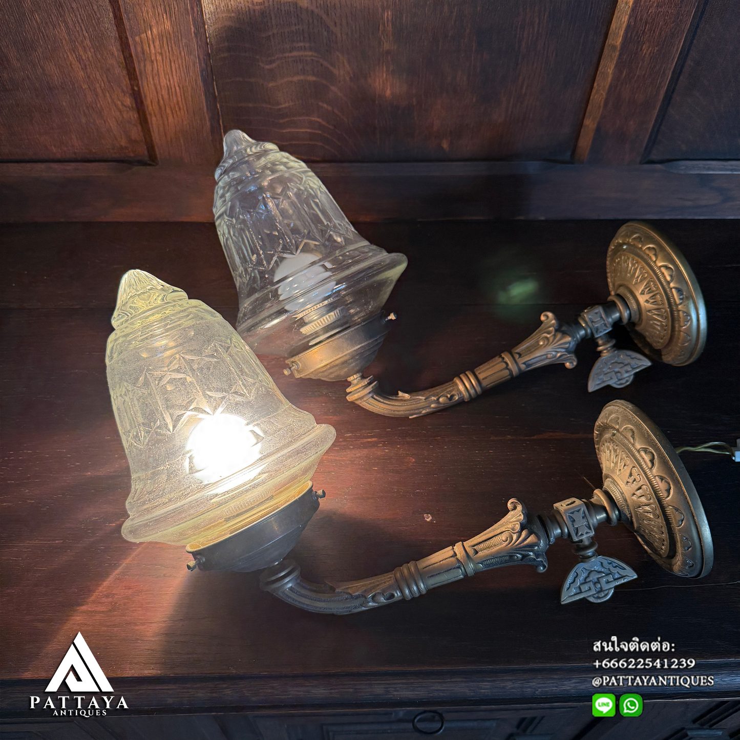 1920/30s Pair of Bronze Wall Sconces