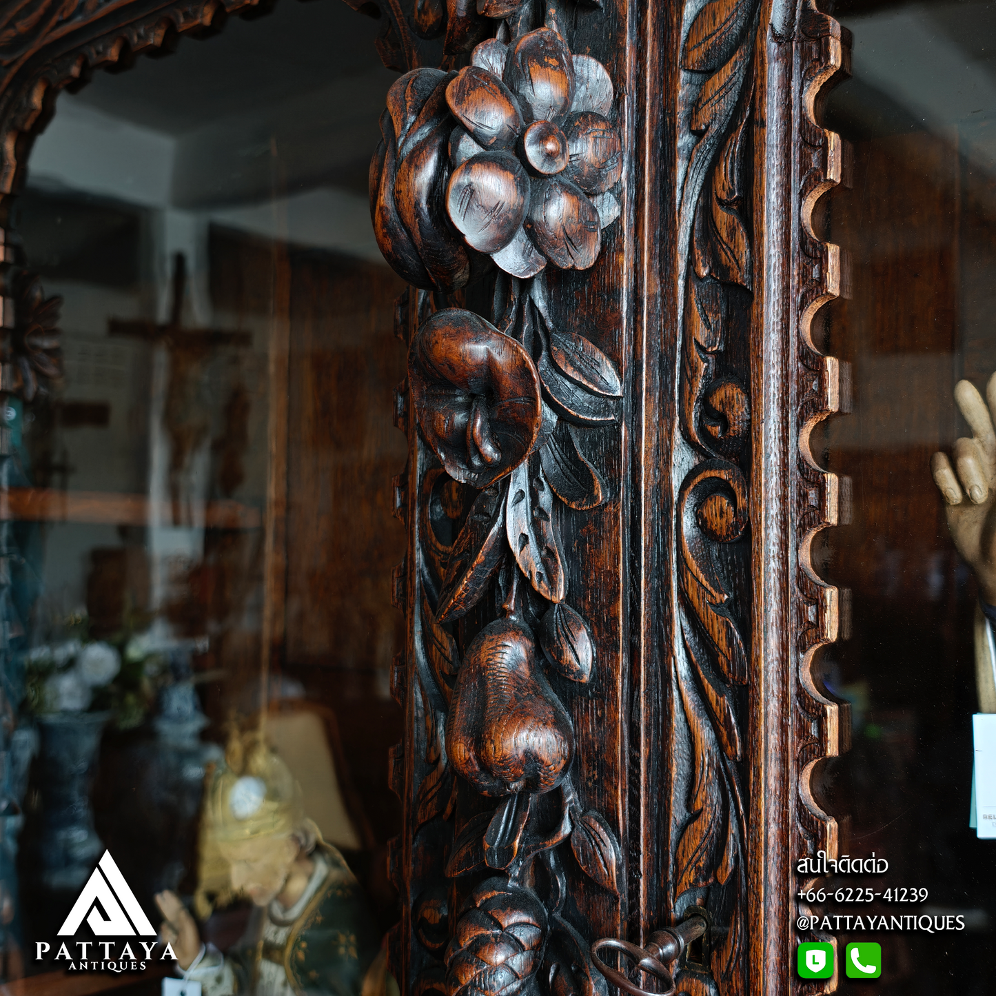 Very Large 19th Century Extremely Intricately Carved 8 Doors Display / Book Cabinet