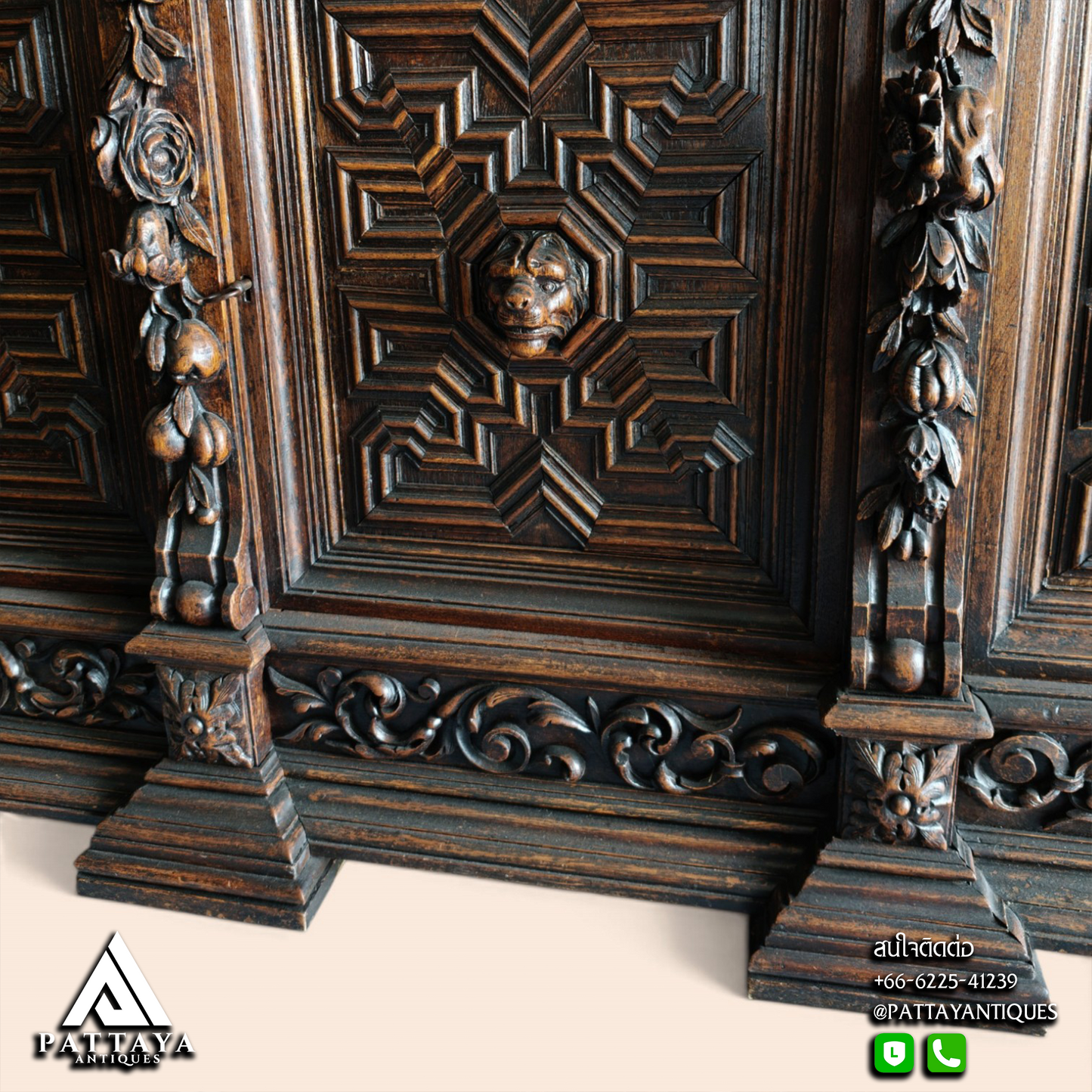 Very Large 19th Century Extremely Intricately Carved 8 Doors Display / Book Cabinet
