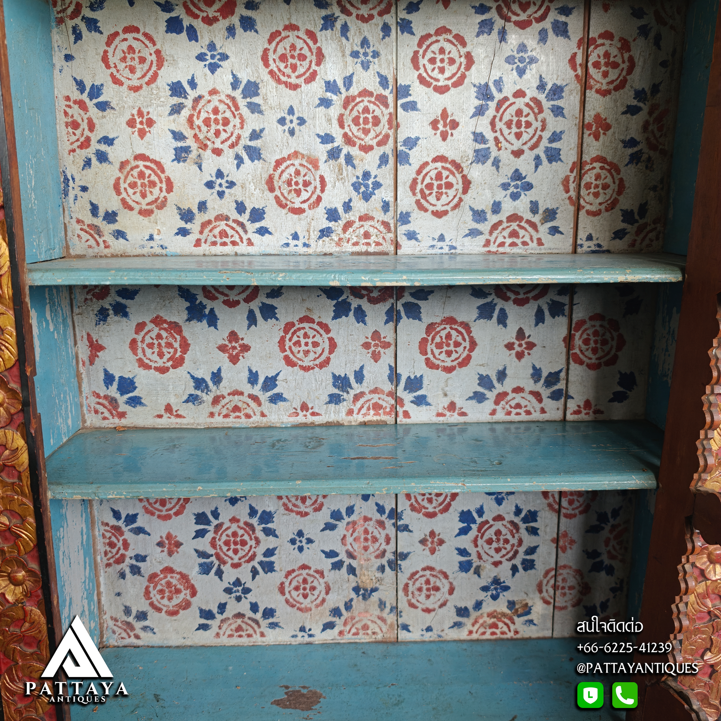 Lemari Pelambang Wall Display Cabinet